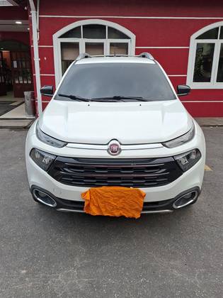 FIAT TORO 2.0 16V TURBO DIESEL VOLCANO 4WD AT9 FIAT TORO 2.0 16V TURBO DIESEL VOLCANO 4WD AT9